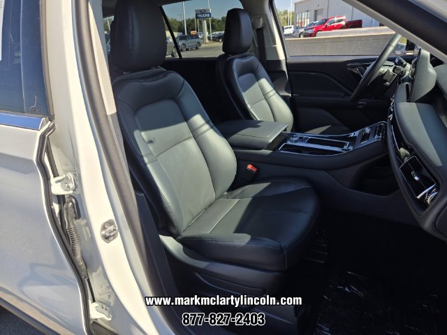 New 2026 Lincoln Aviator AWD image 15