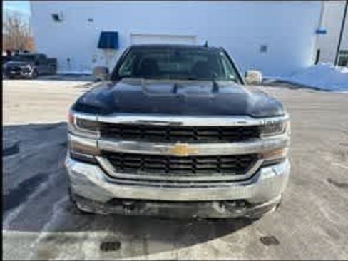 Used 2018 Chevrolet Silverado 1500 LT image 2