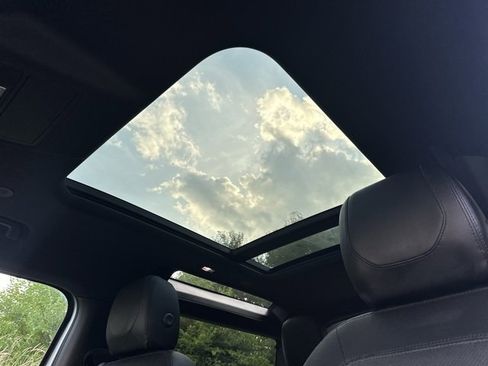 Certified 2021 Land Rover Defender 90 X-Dynamic S image 14