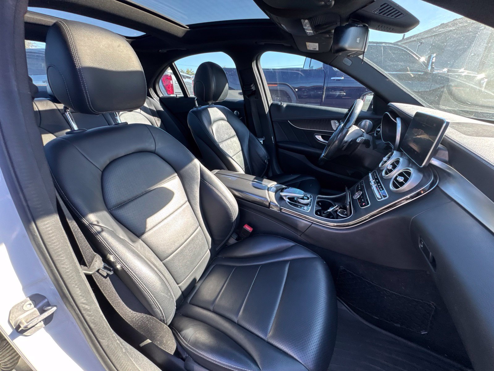 Used 2016 Mercedes-Benz C 300 4MATIC Sedan image 34