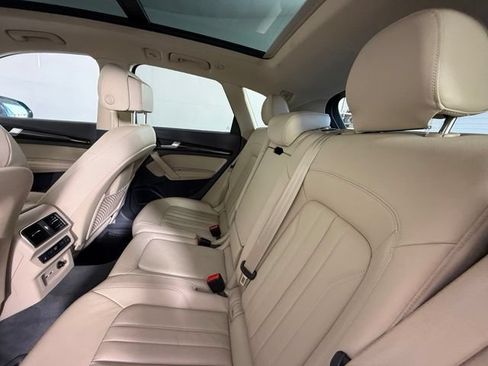 Used 2019 Audi Q5 2.0T Premium Plus w/ Premium Plus Package AWD/4WD image 31