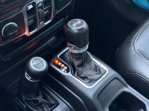 Used 2021 Jeep Wrangler Unlimited Sahara image 26