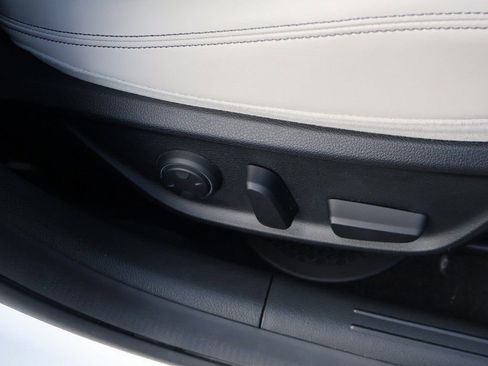 Used 2023 Genesis G70 3.3T w/ Sport Prestige Package image 36