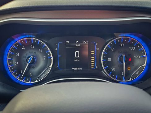 Used 2018 Chrysler Pacifica Touring Plus image 16