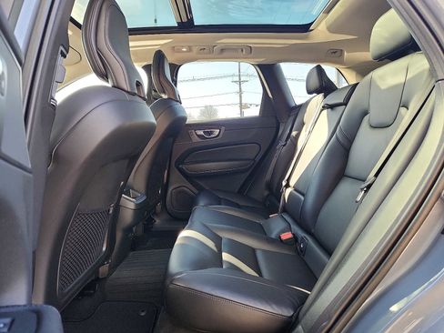 Certified 2023 Volvo XC60 B5 Core w/ Climate Package image 10