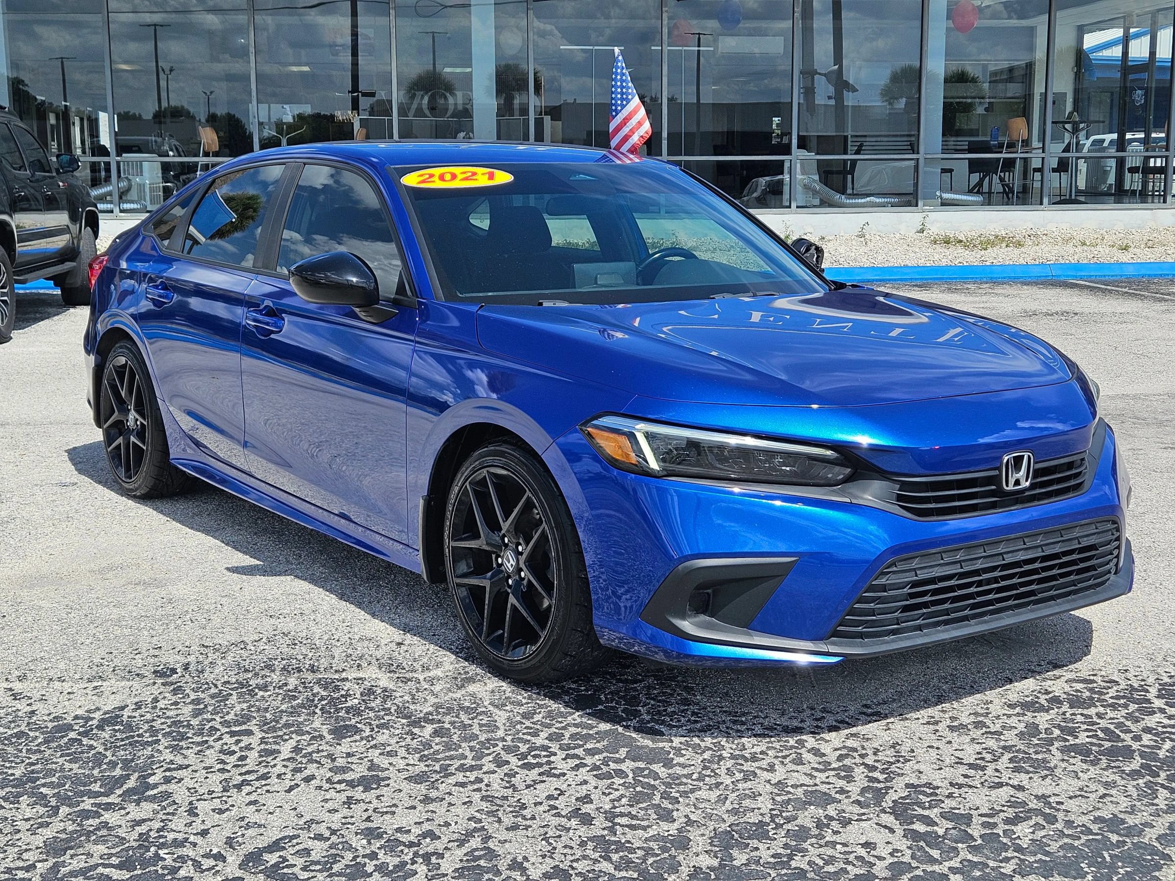 Used 2022 Honda Civic Sport image 2