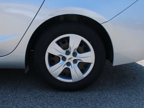 Used 2016 Chevrolet Cruze LS FWD image 32