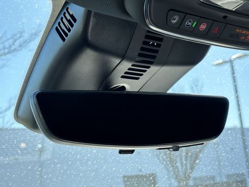 Used 2025 GMC Acadia Denali w/ Super Cruise Package image 27