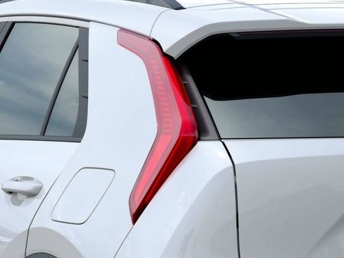 New 2026 Kia Niro LX FWD image 11