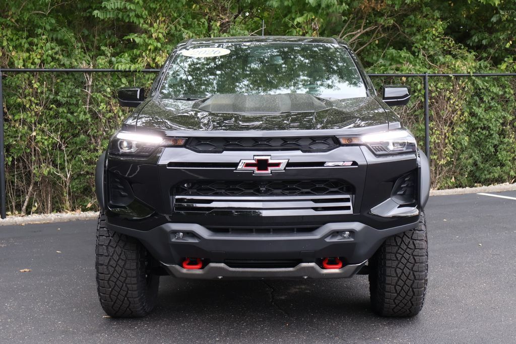 Used 2026 Chevrolet Colorado ZR2 w/ Technology Package AWD/4WD image 2