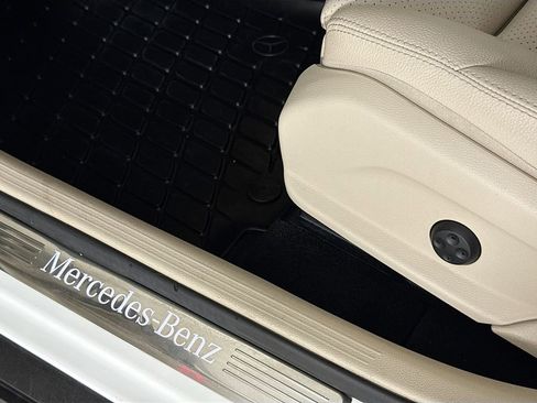 Used 2021 Mercedes-Benz GLC 300 image 18