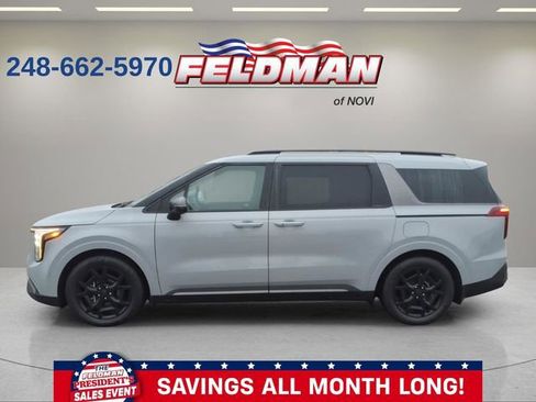 Used 2025 Kia Carnival SX Prestige image 2