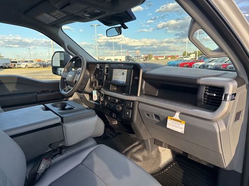 New 2026 Ford F350 XL w/ XL Chrome Package image 25