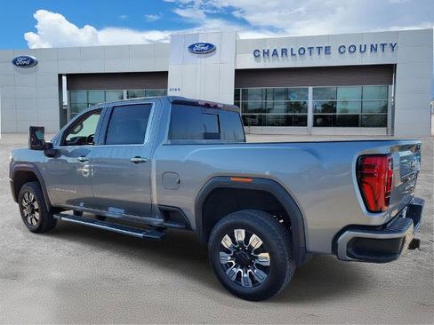 Used 2025 GMC Sierra 2500 Denali w/ Technology Package image 4