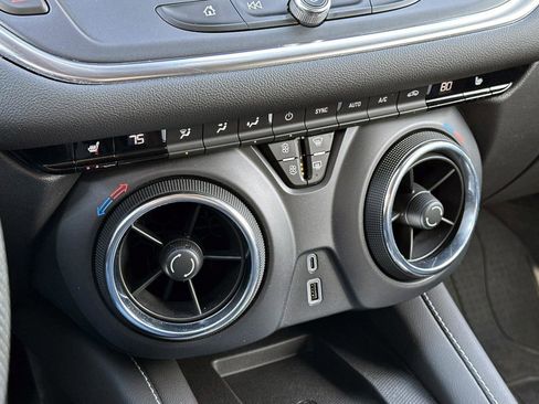 Certified 2024 Chevrolet Blazer LT w/ Convenience Package image 23