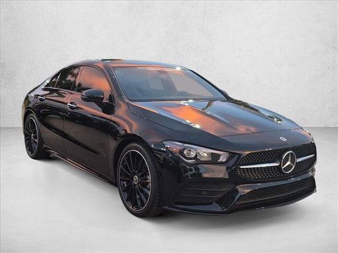 Used 2023 Mercedes-Benz CLA 250 4MATIC image 3