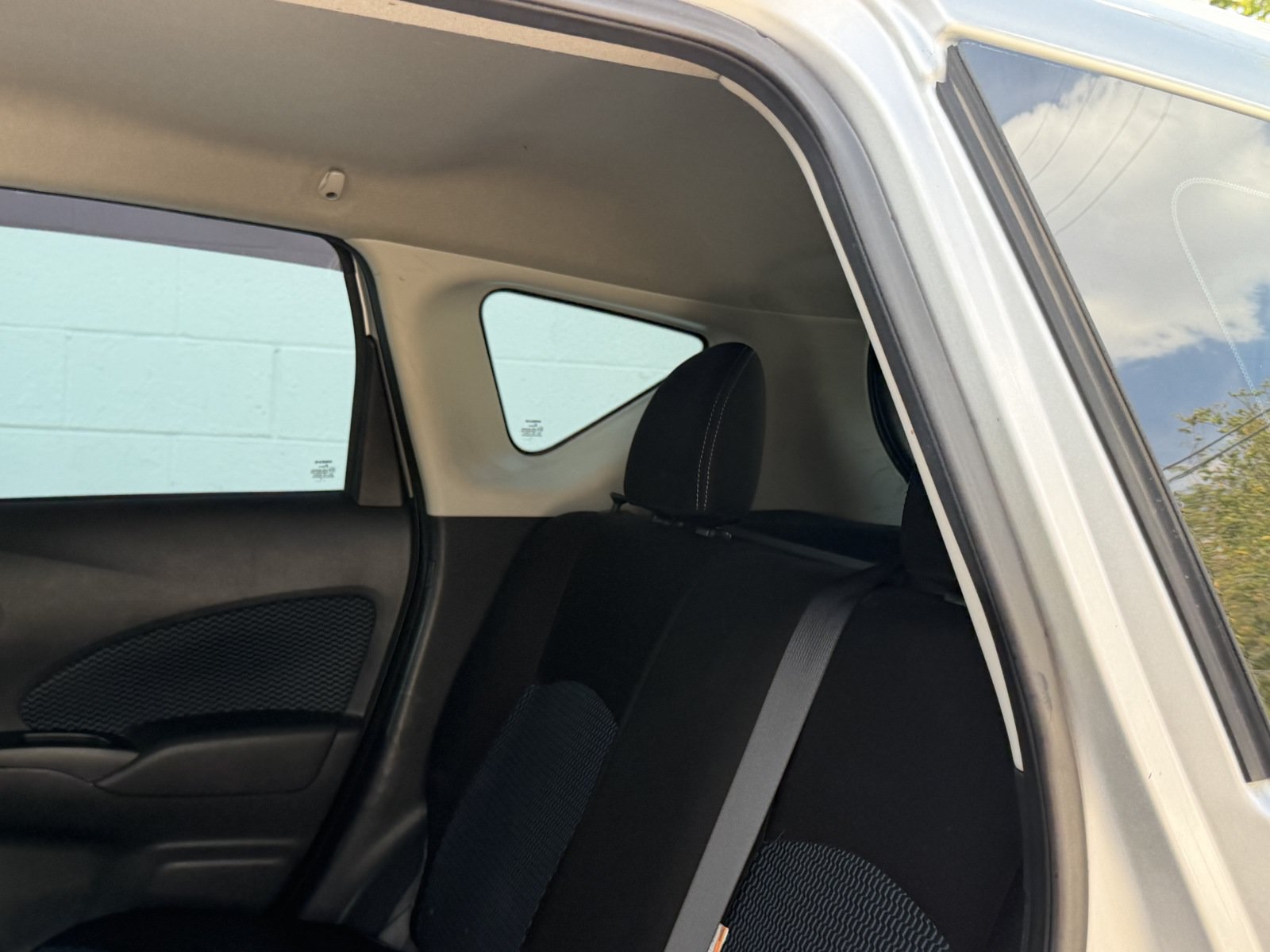 Used 2018 Nissan Versa Note SV FWD image 23