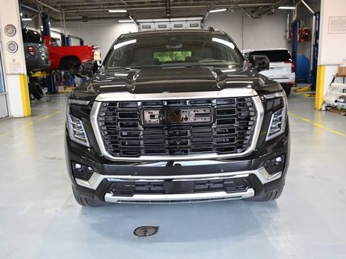 New 2026 GMC Yukon XL Denali w/ Denali Reserve Package AWD/4WD image 2