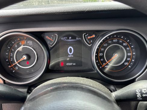 Used 2022 Jeep Wrangler Sport AWD/4WD image 8