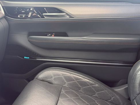 Used 2022 Jeep Grand Wagoneer Series III w/ Flexible Seating Group image 31