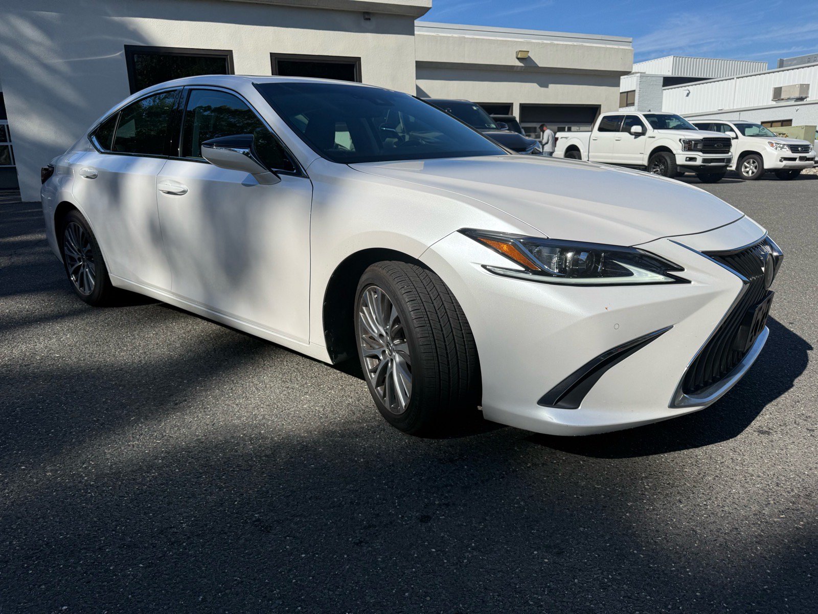 Used 2019 Lexus ES 350 w/ Premium Package FWD image 1