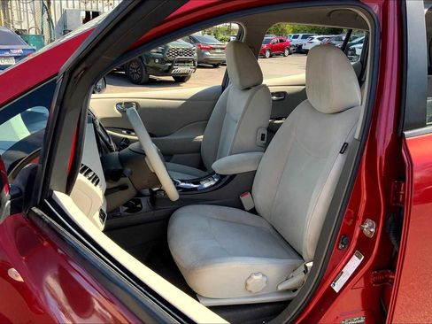 Used 2012 Nissan Leaf SV image 7