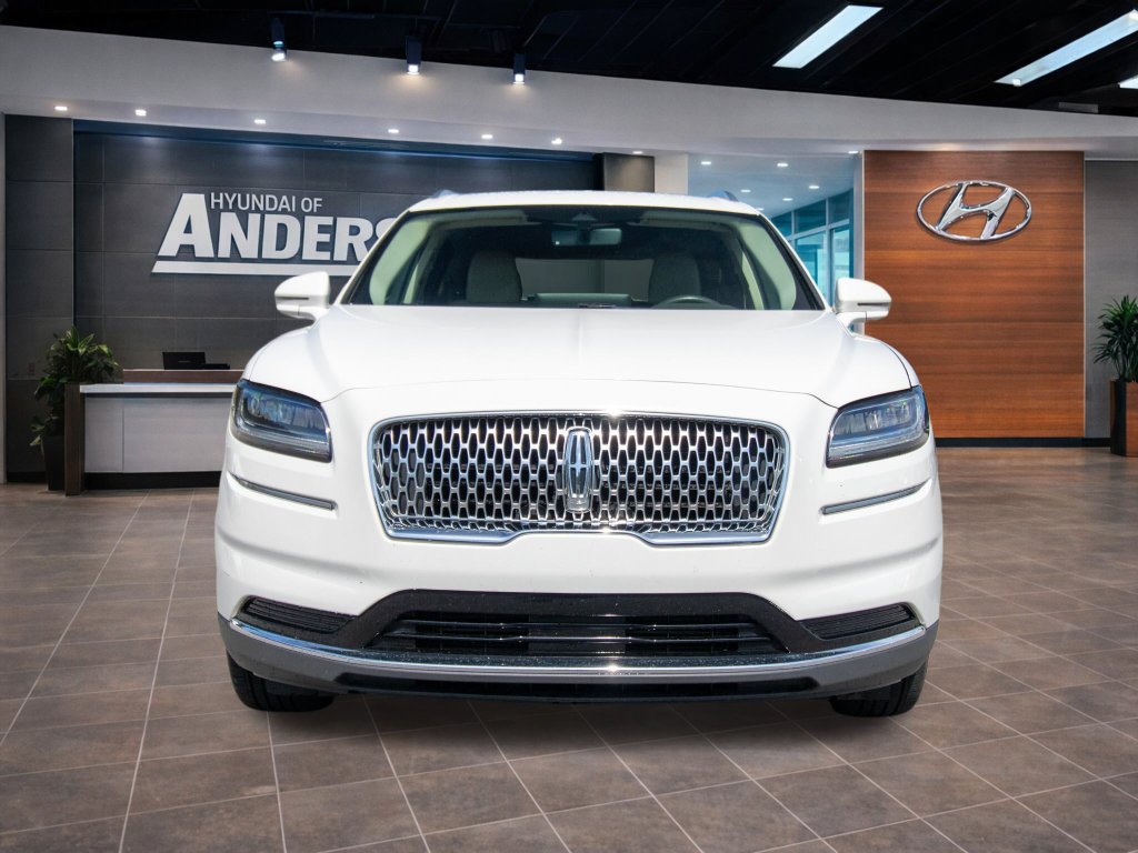 Used 2021 Lincoln Nautilus FWD image 4