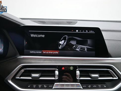 Used 2022 BMW X5 xDrive40i w/ M Sport Package AWD/4WD image 17