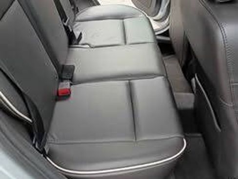 Used 2013 Ford Fiesta Titanium FWD image 13