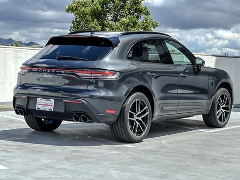 Certified 2023 Porsche Macan AWD/4WD image 8