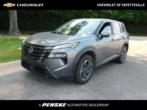 Used 2025 Nissan Rogue SV FWD image 1