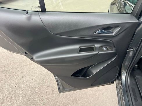 Used 2021 Chevrolet Equinox LT image 19