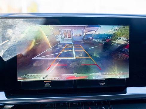 Used 2024 GMC Sierra 2500 SLE w/ SLE Convenience Package image 23