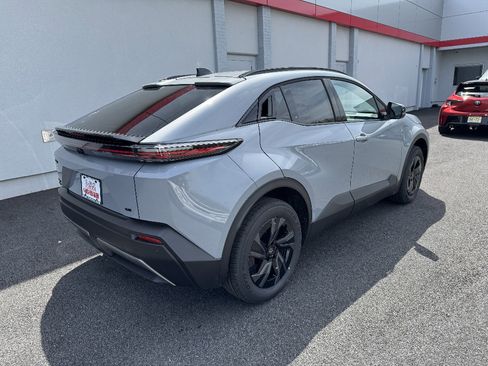 New 2026 Toyota C-HR AWD/4WD image 5