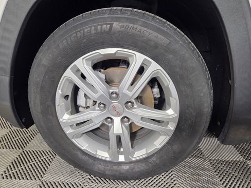 Used 2022 GMC Terrain SLE w/ Driver Convenience Package FWD image 8
