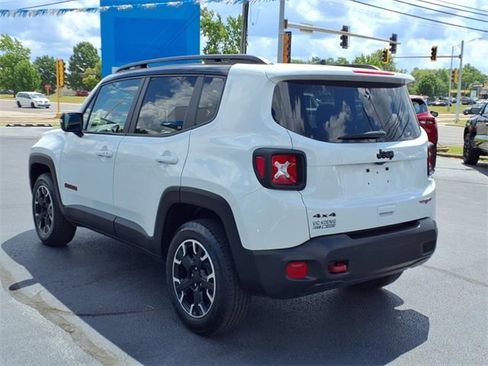 Used 2023 Jeep Renegade Trailhawk image 3