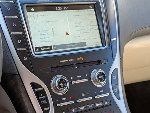 Used 2018 Lincoln MKX Select w/ Select Plus Package image 6