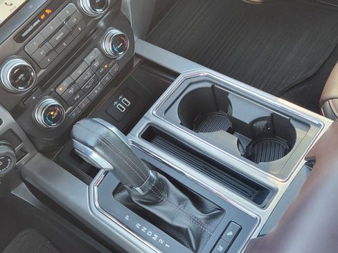 Used 2016 Ford F150 Platinum w/ Equipment Group 701A Luxury image 21