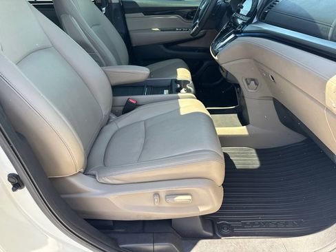 Used 2019 Honda Odyssey Elite image 14