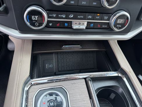 Used 2024 Ford Expedition Max Limited RWD image 34