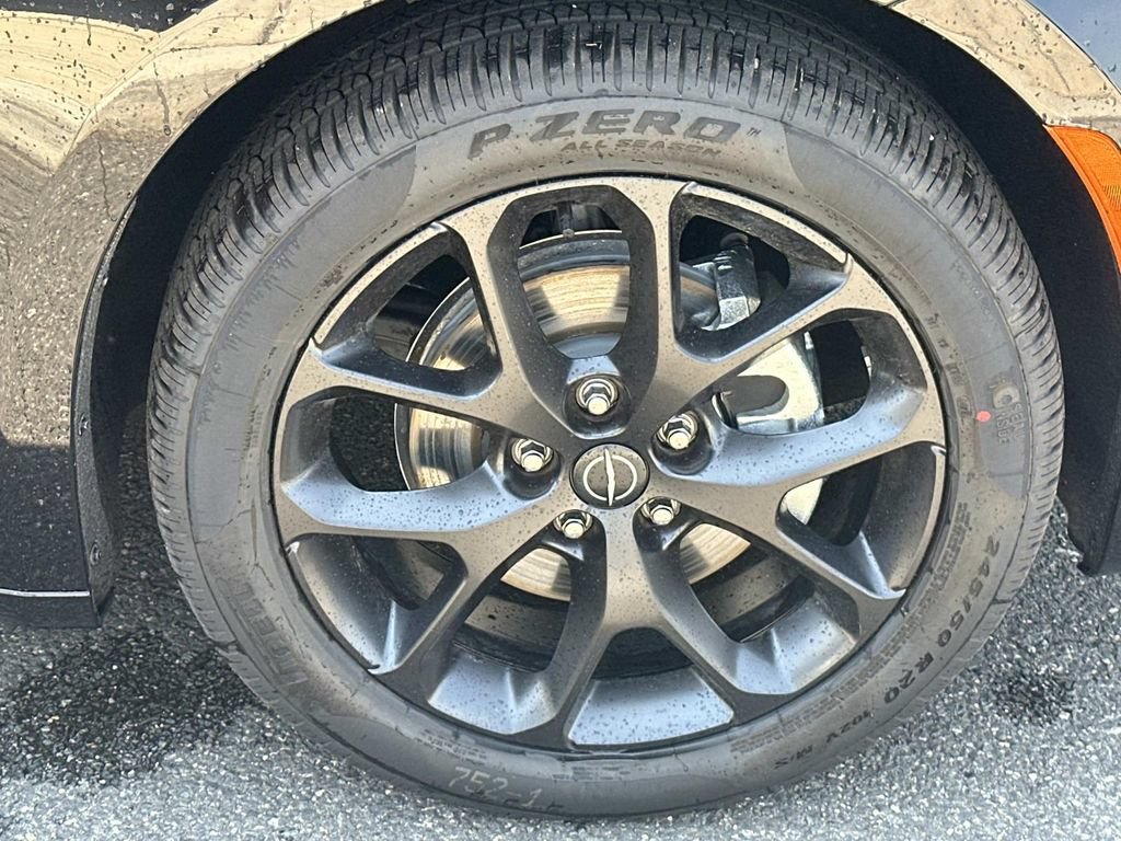 New 2026 Chrysler Pacifica Select w/ S Appearance Package FWD image 10