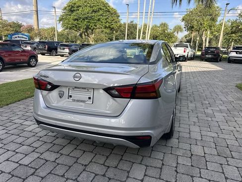 Used 2025 Nissan Altima 2.5 S FWD image 36