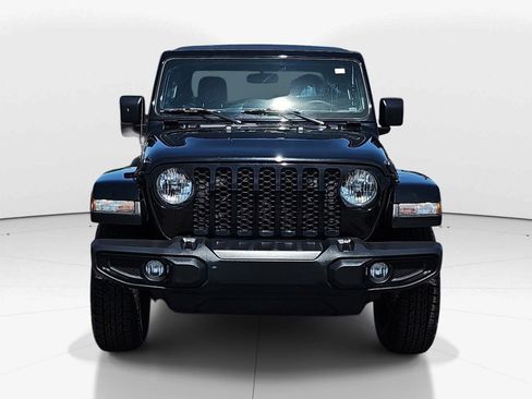 Used 2022 Jeep Gladiator Sport AWD/4WD image 9