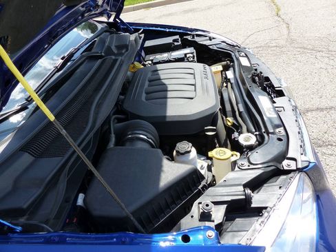Used 2019 Dodge Grand Caravan SE FWD image 17