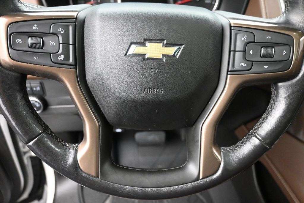 Used 2021 Chevrolet Suburban High Country AWD/4WD image 19