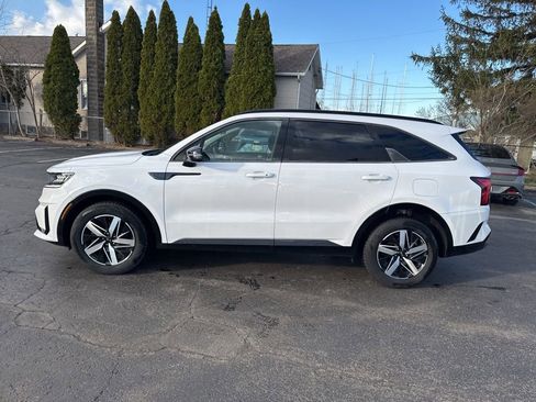 Used 2021 Kia Sorento S w/ Panoramic Sunroof Package image 6