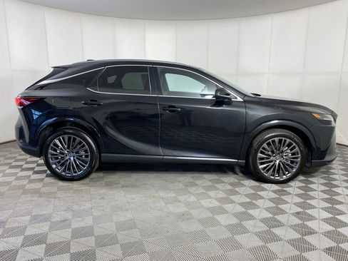 Used 2025 Lexus RX 450h AWD w/ Luxury Package image 8