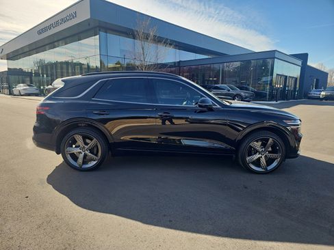 Used 2025 Genesis GV70 3.5T Sport w/ Sport Prestige Package image 3