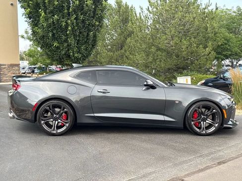 Used 2018 Chevrolet Camaro SS RWD image 4