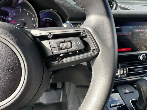 Used 2023 Porsche Macan Turbo AWD/4WD image 17